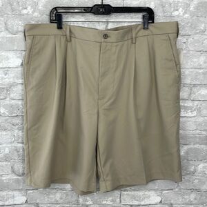 Izod Mens Khaki Golf Shorts